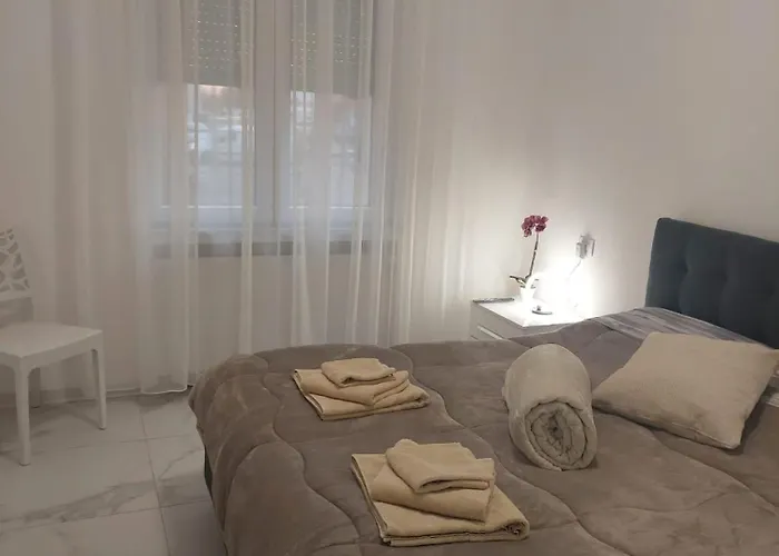 别墅 Casa Enna 皮亚琴察